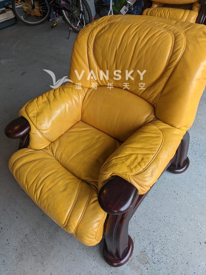 250719074816_sofa 3.jpg